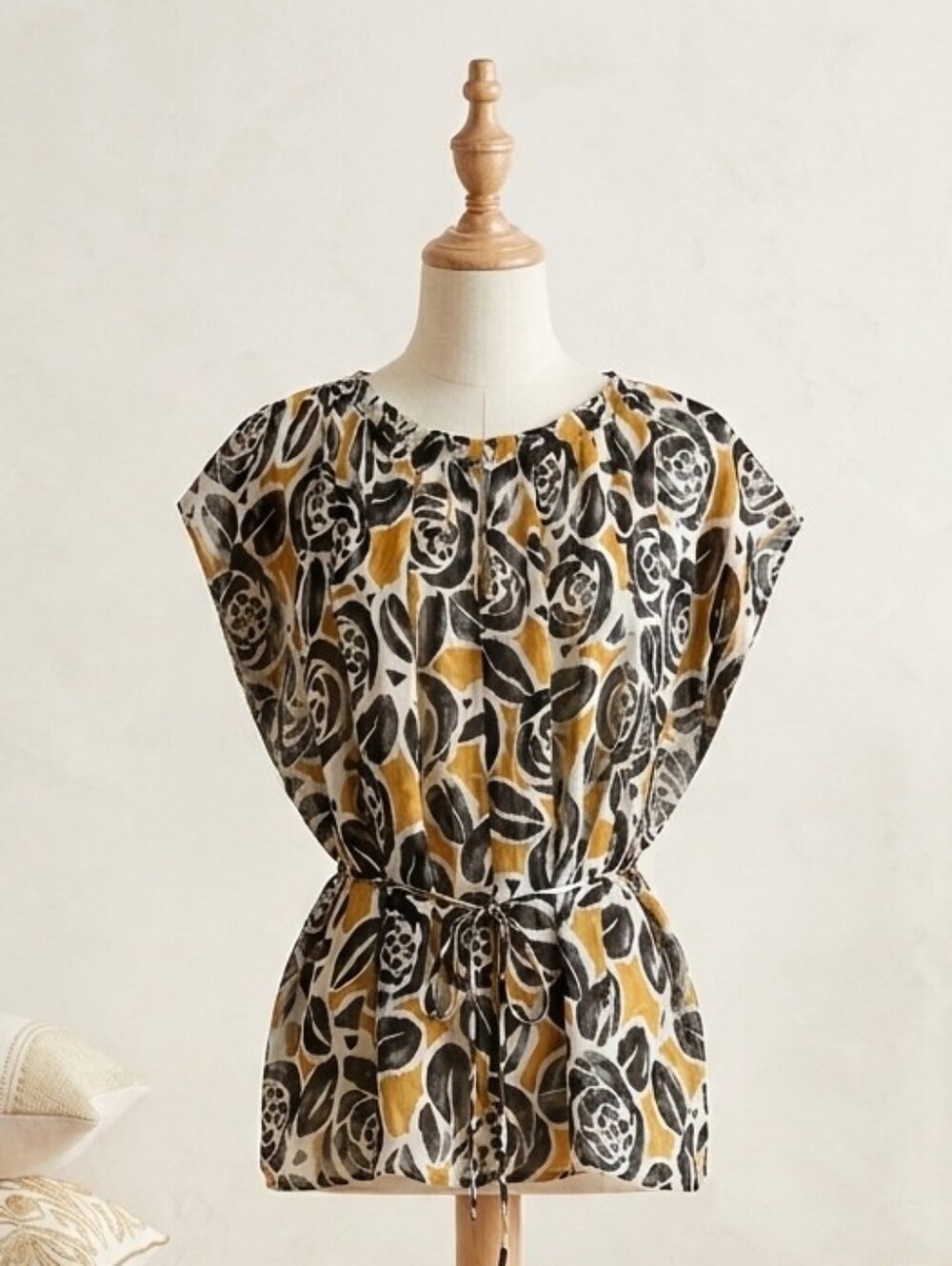 Lucky Brand Sheer Top with Tie Waist and Convertible Cap Sleeve.  Size Small